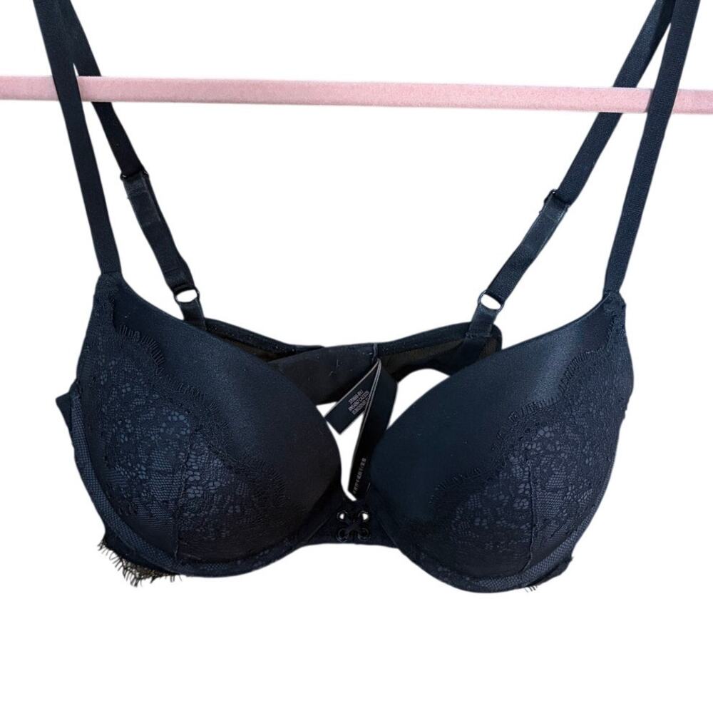 Victorias Secret Very Sexy Push-Up Bra 36C Black Lace Plunge Padded Sexy